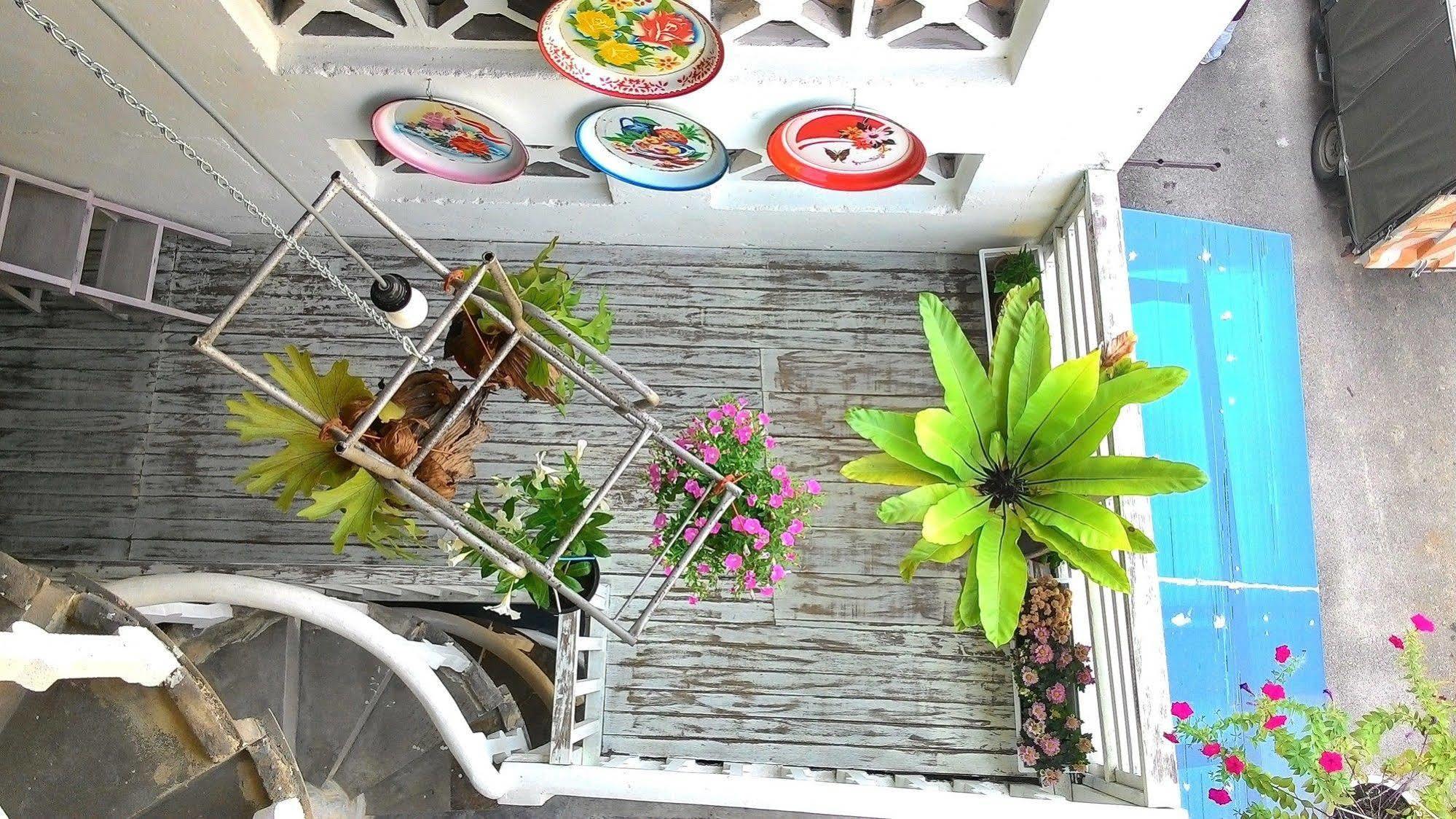 The Loft @ 13 Hibiscus Malacca Exterior foto